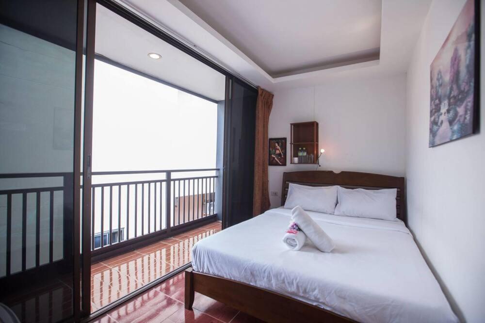 Kamala Bay Inn ภายนอก รูปภาพ