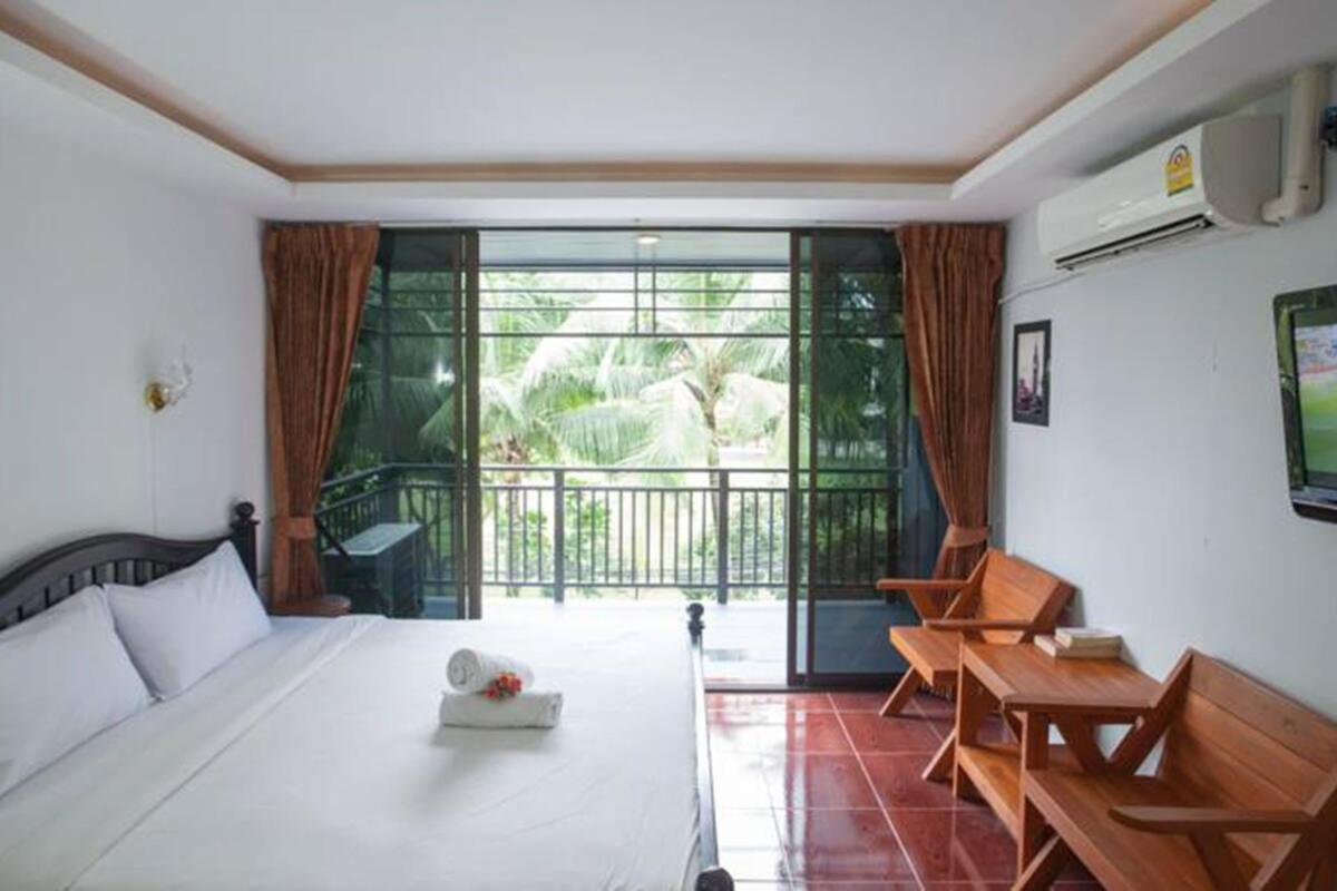Kamala Bay Inn ภายนอก รูปภาพ